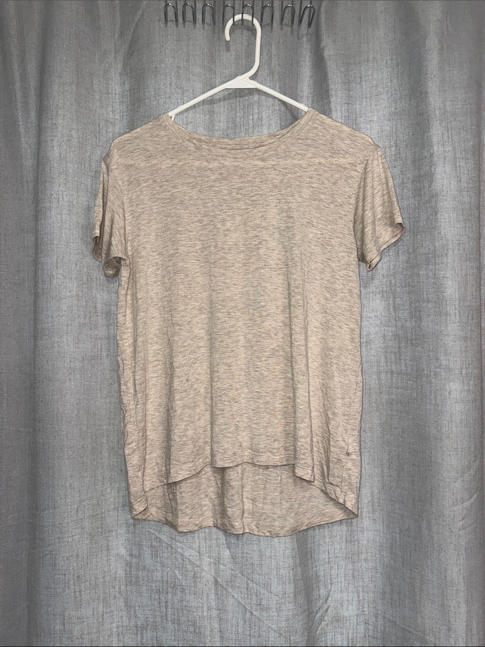 American Eagle Soft & Sexy Crew Neck Tee High Low Oatmeal